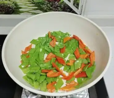 Make Eggs and vegetables step 5