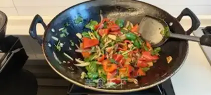 Make Spicy beef noodles step 3