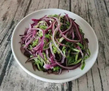 Make Onion fried kale step 4