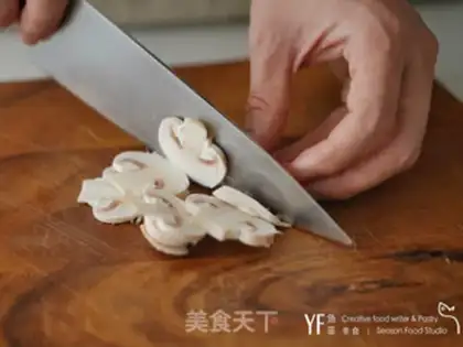 Make Creamed shrimp pasta step 1
