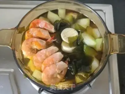 Make The Japanese winter melon dress with shrimp mushroom soup step 7