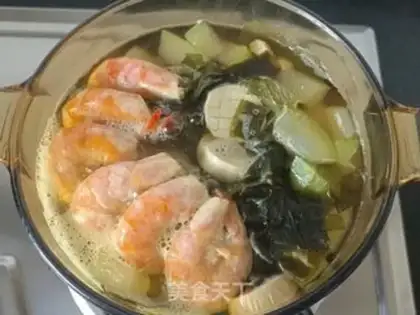 Make The Japanese winter melon dress with shrimp mushroom soup step 8