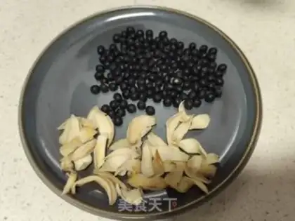 Make Black Bean lily soup step 0