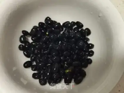 Make Black Bean lily soup step 2