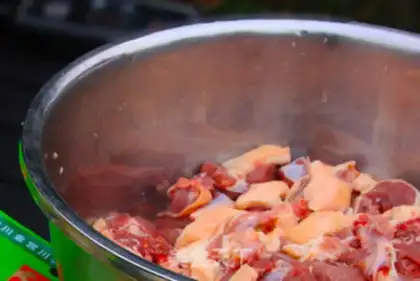 Make Autumn warms radish step 1