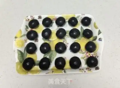 Make Homemade black sesame pills step 8