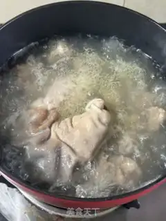 Make Pork belly potion bone soup step 6