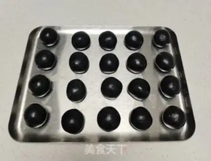 Make Homemade black sesame pills step 9