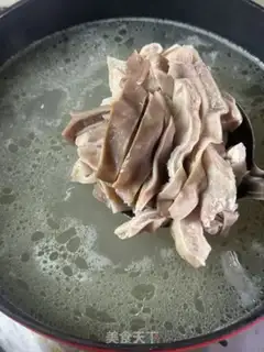 Make Pork belly potion bone soup step 8