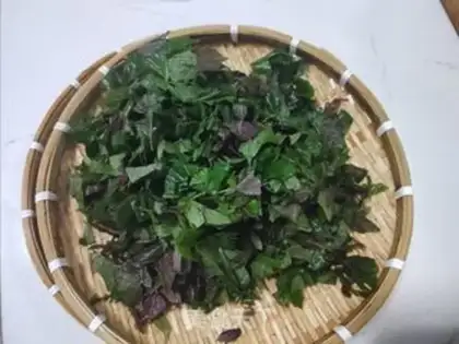 Make violet sauce step 1
