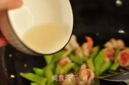 Make cucumber cashew shrimp step 8