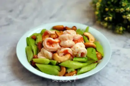 Make cucumber cashew shrimp step 10