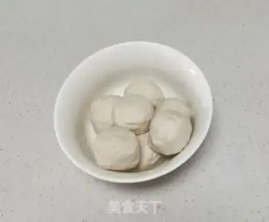Make Chicken balls steam eggs step 2