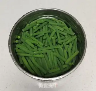 Make Breathy green beans step 1