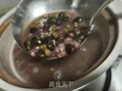 Make Black beans, green beans, red bean soup step 3