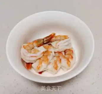 Make Shrimp egg noodles step 1