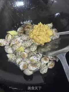 Make Garlic mustard snail step 5