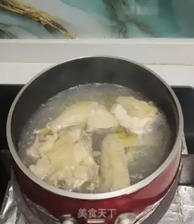 Make Boy chicken soup step 1