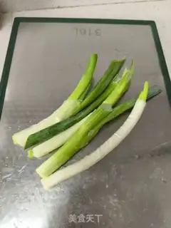 Make Onion fried eggs step 0