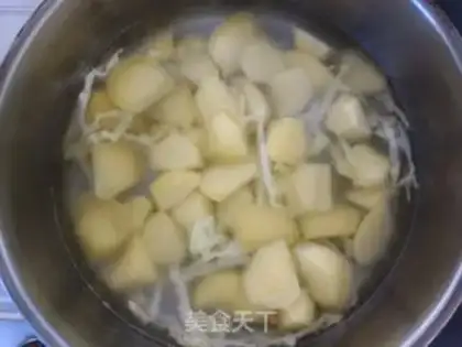Make Japanese potato stew step 5