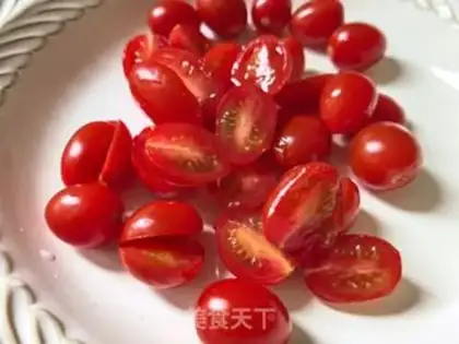 Make A chrysanthel salad step 4