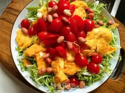 Make A chrysanthel salad step 6