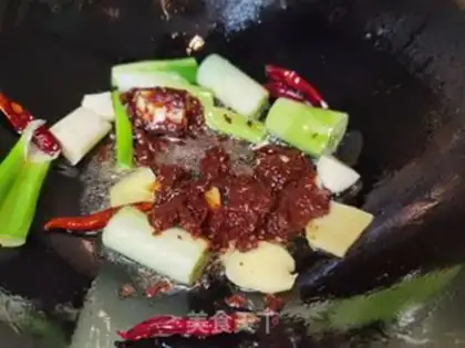 Make Home stewed pedalfish step 4