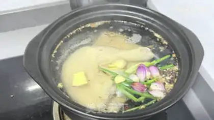 Make The salty hand tore the chicken step 2