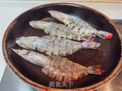 Make Garlic black tiger shrimp step 4