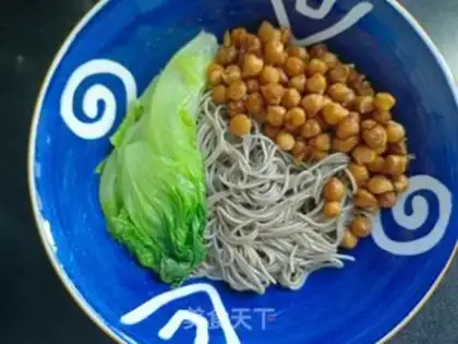 Make cucumber squirm noodles step 14