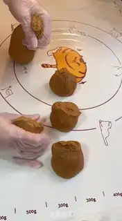Make Red sugar with a bouquet step 8