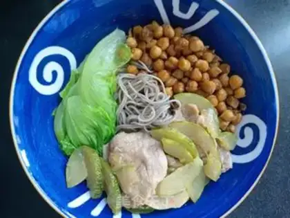 Make cucumber squirm noodles step 15