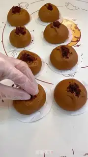Make Red sugar with a bouquet step 10