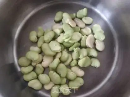 Make Bean petals step 1