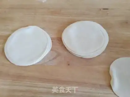 Make Shrimp eggs, three fresh veggies step 4
