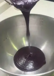 Make Five black buns step 3