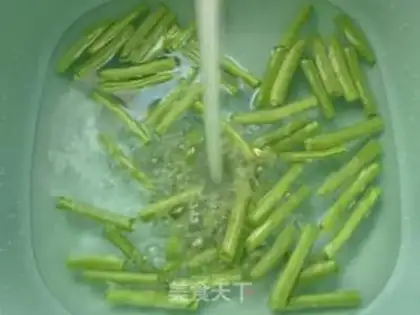 Make Sea-fruit pickles step 1