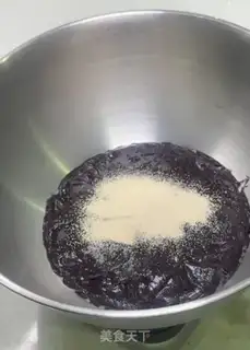 Make Five black buns step 4