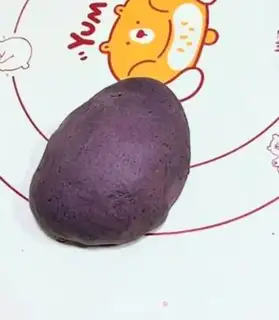 Make Five black buns step 7