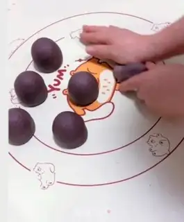 Make Five black buns step 9