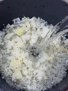 Make A silver spoon step 3