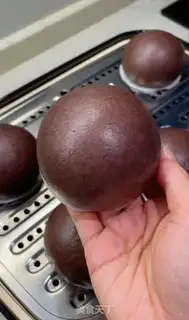 Make Five black buns step 13