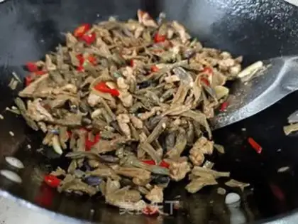 Make A bean-cracker step 3