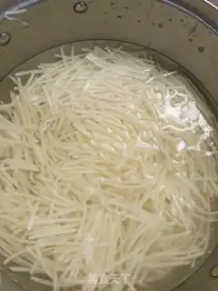 Make Frozen potatoes step 1