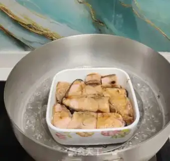 Make Steamed salmon step 2