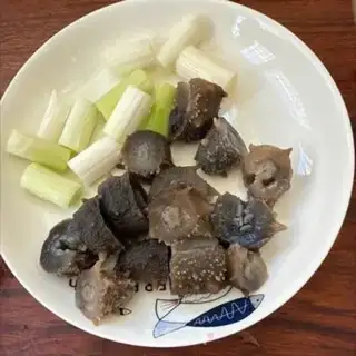 Make The sea cucumber step 0