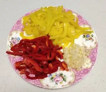 Make The peppers are fried with kale step 0