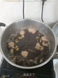 Make The pickle shrimp slips off the scale soup step 10