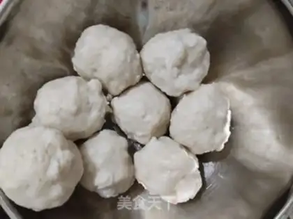Make Smelt-fish-ball soup step 3