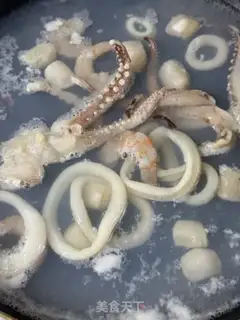 Make Seafood and egg dumplings step 3